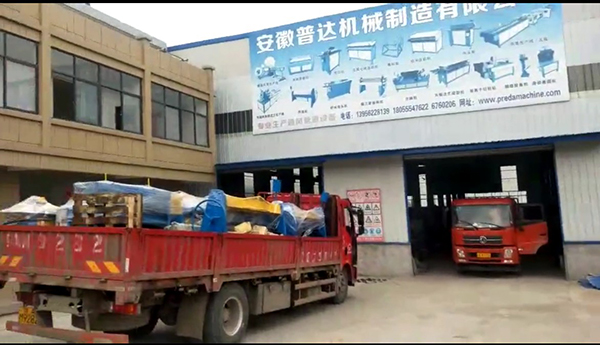 宜興市駱豐通風管道公司訂購共板機，咬口機，折邊機